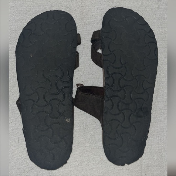 Bamboo size 9 worn sandal - Picture 5 of 5